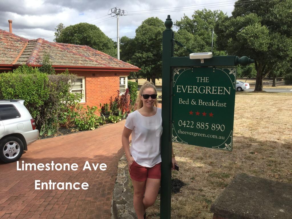 The Evergreen Bed And Breakfast แคนเบอร์รา ภายนอก รูปภาพ